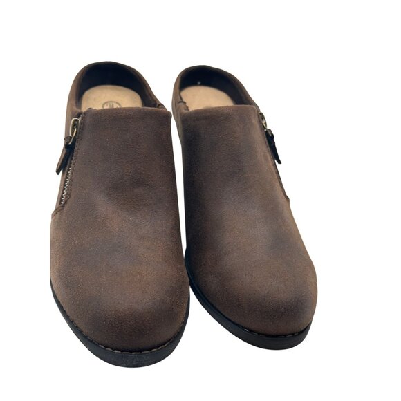 Belle Vita Size 7.5M  Faux Suede Slip On Ankle Boots Side Zipper Brown - Picture 1 of 13